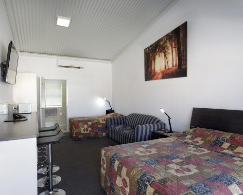 gunnedah-family-suite-queen-plus-one (2)